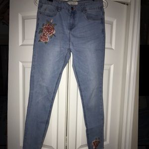Light Wash Jeans With Floral Print